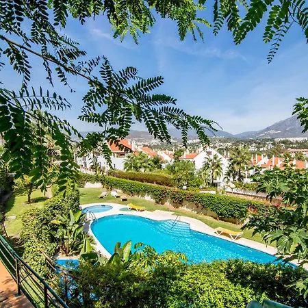Sam65i 2 Bed Penthouse In Nueva Andalucia *