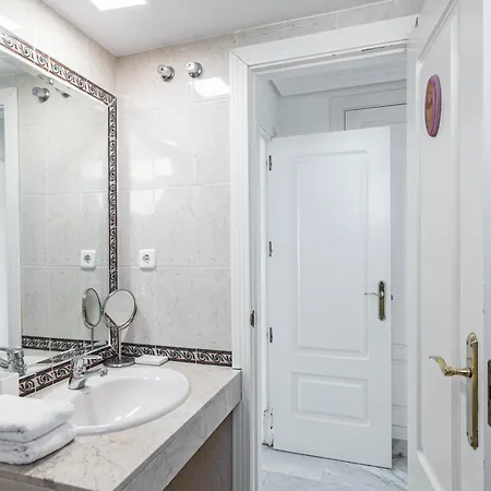 Sam65i 2 Bed Penthouse In Nueva Andalucia Apartment *
