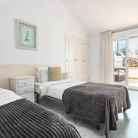 Sam65i 2 Bed Penthouse In Nueva Andalucia Apartment Marbella
